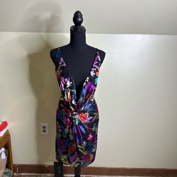 Alivia ASTR the label , floral, mini dress NWT size M - Picture 2 of 15